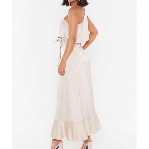Nasty Gal One-Shoulder Satin Maxi Dress NWT - Picture 2 of 4